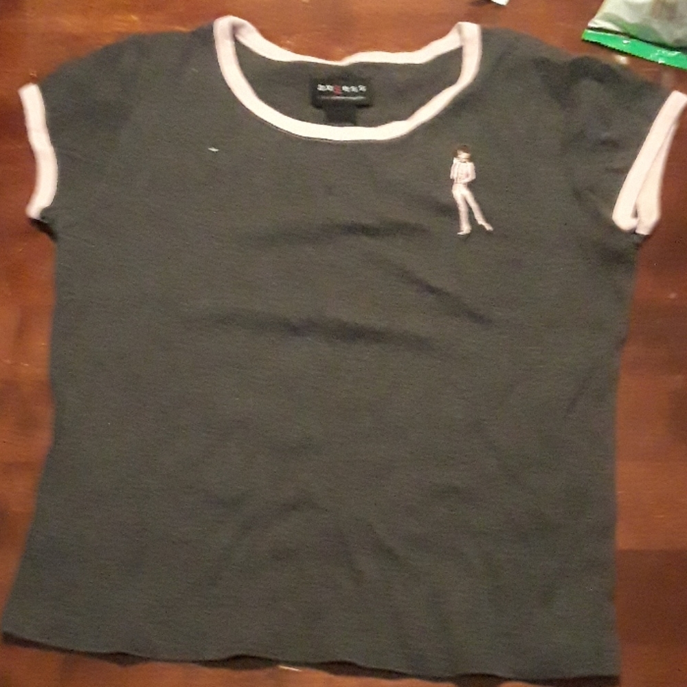 Tee